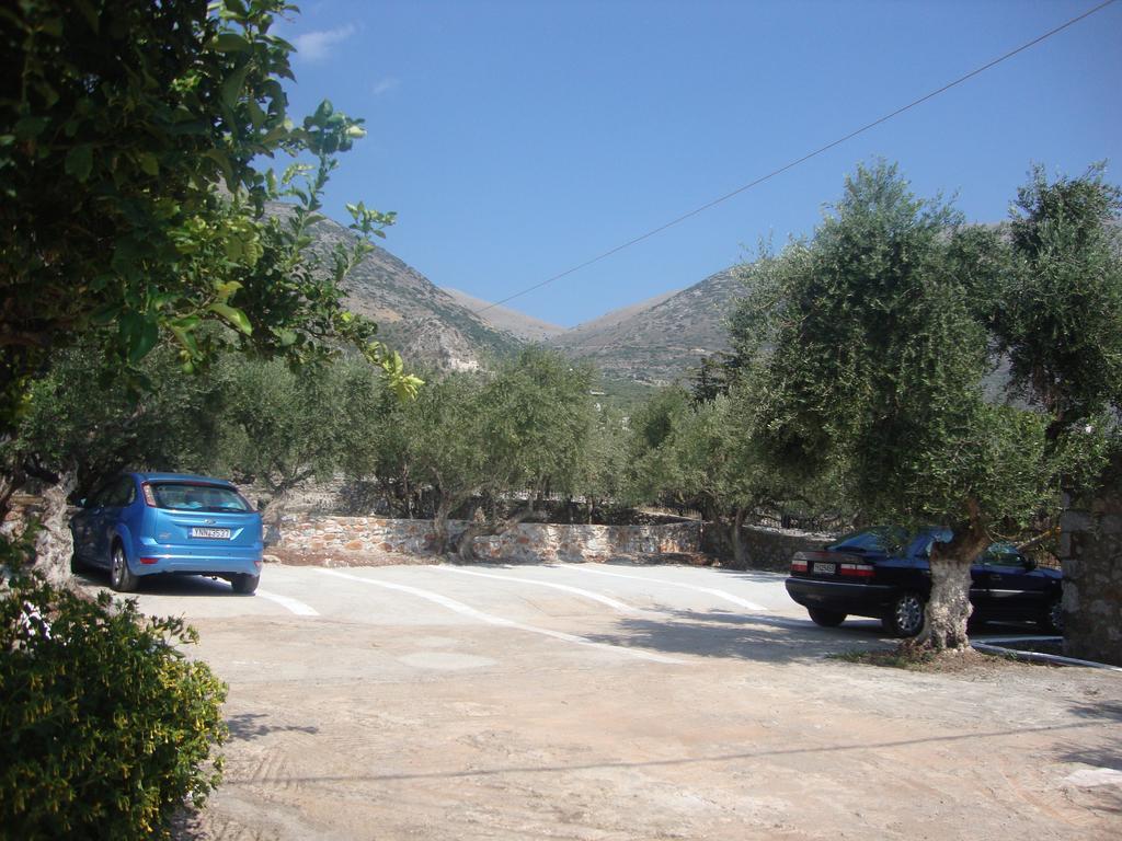 Kafiona Guesthouse Pyrgos Dirou Ngoại thất bức ảnh