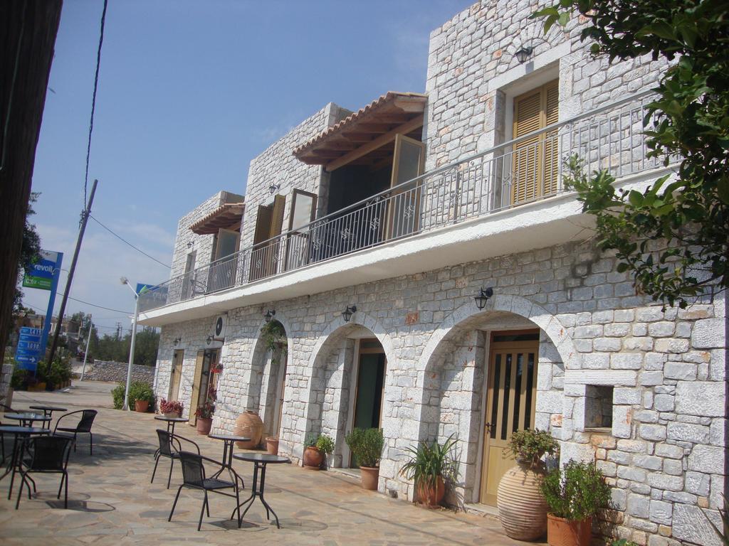Kafiona Guesthouse Pyrgos Dirou Ngoại thất bức ảnh