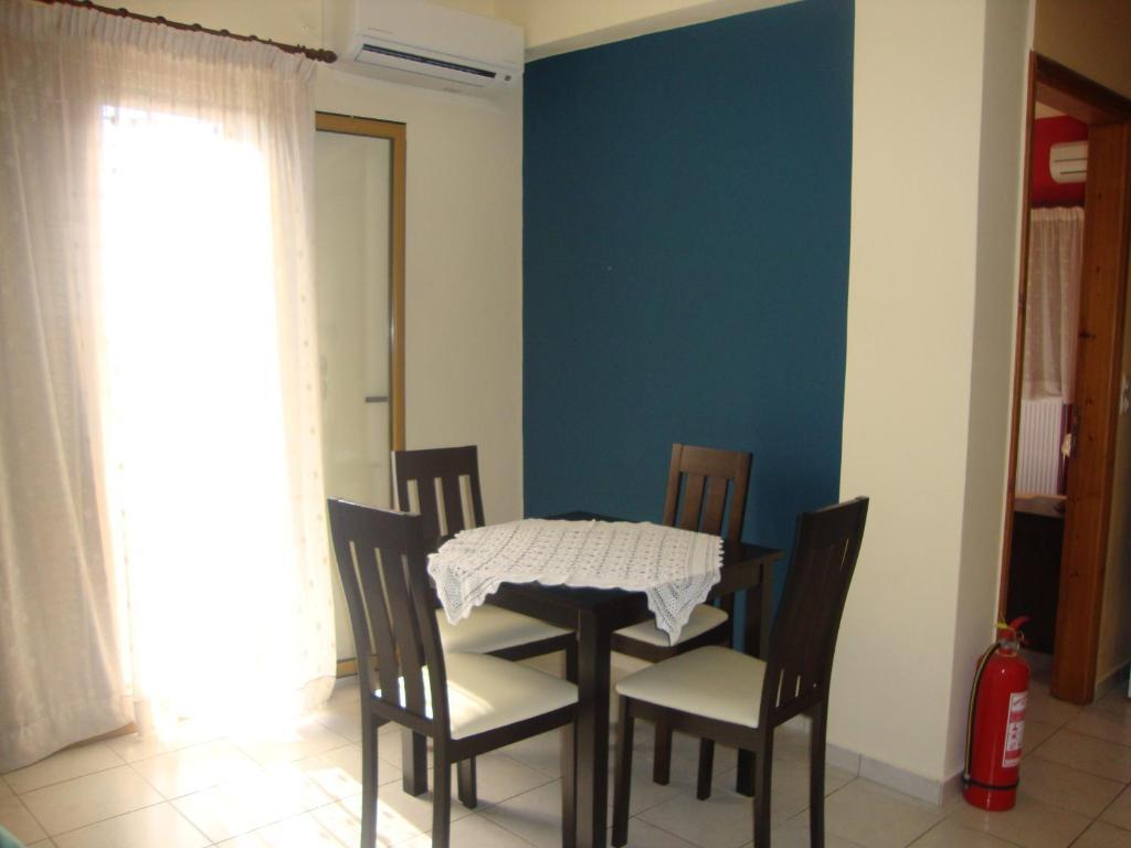 Kafiona Guesthouse Pyrgos Dirou Ngoại thất bức ảnh